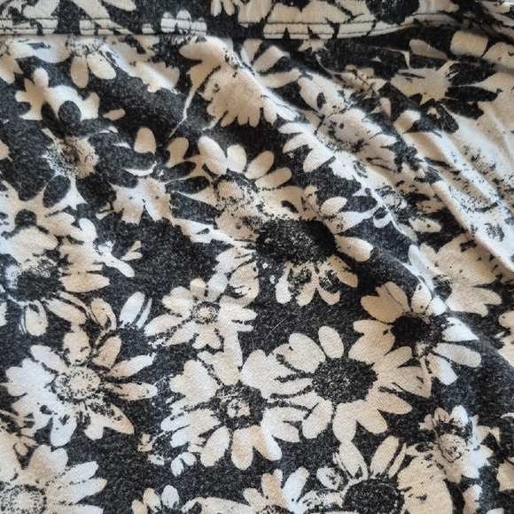 Black And White Floral Soft Pants - Picture 3 of 5